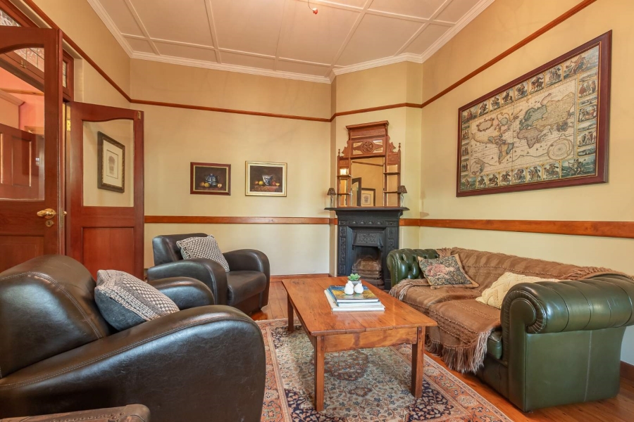 6 Bedroom Property for Sale in Newlands Western Cape